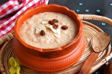 শীতের মজাদার খাবার গুড়ের পায়েস তৈরির রেসিপি
