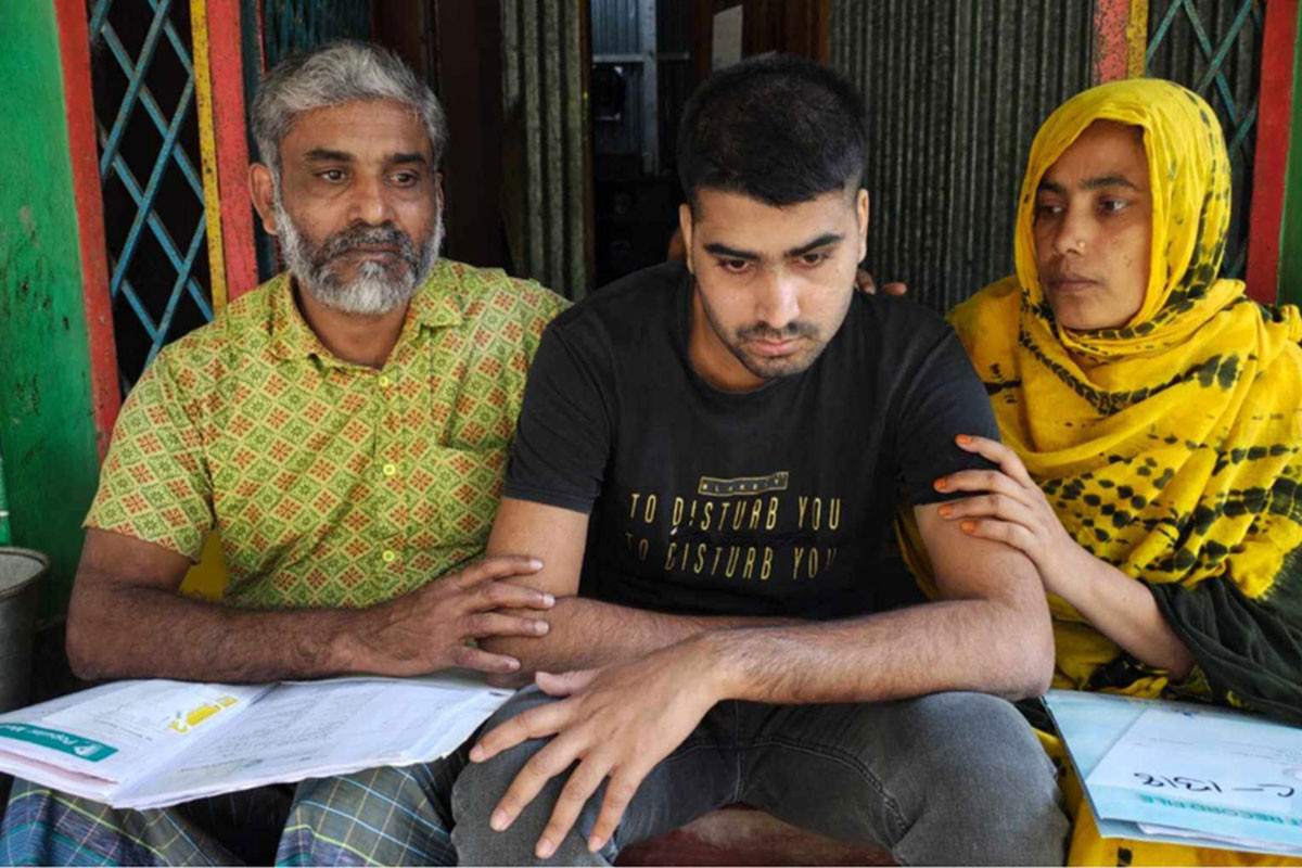 শরীরে তাজা গুলি নিয়ে বিছানায় কাতরাচ্ছেন রনি