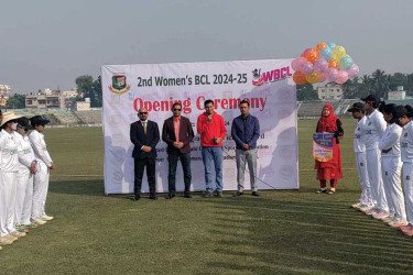 প্রথমবারের মতো মাঠে গড়ালো নারীদের বিসিএল