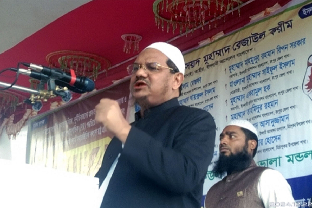 ভারত বাংলাদেশকে তাদের অঙ্গরাজ্য মনে করে : চরমোনাই পীর