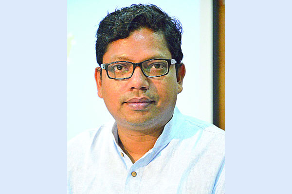পলকের নেতৃত্বে দুর্নীতি ও টাকা পাচারের প্রমাণ