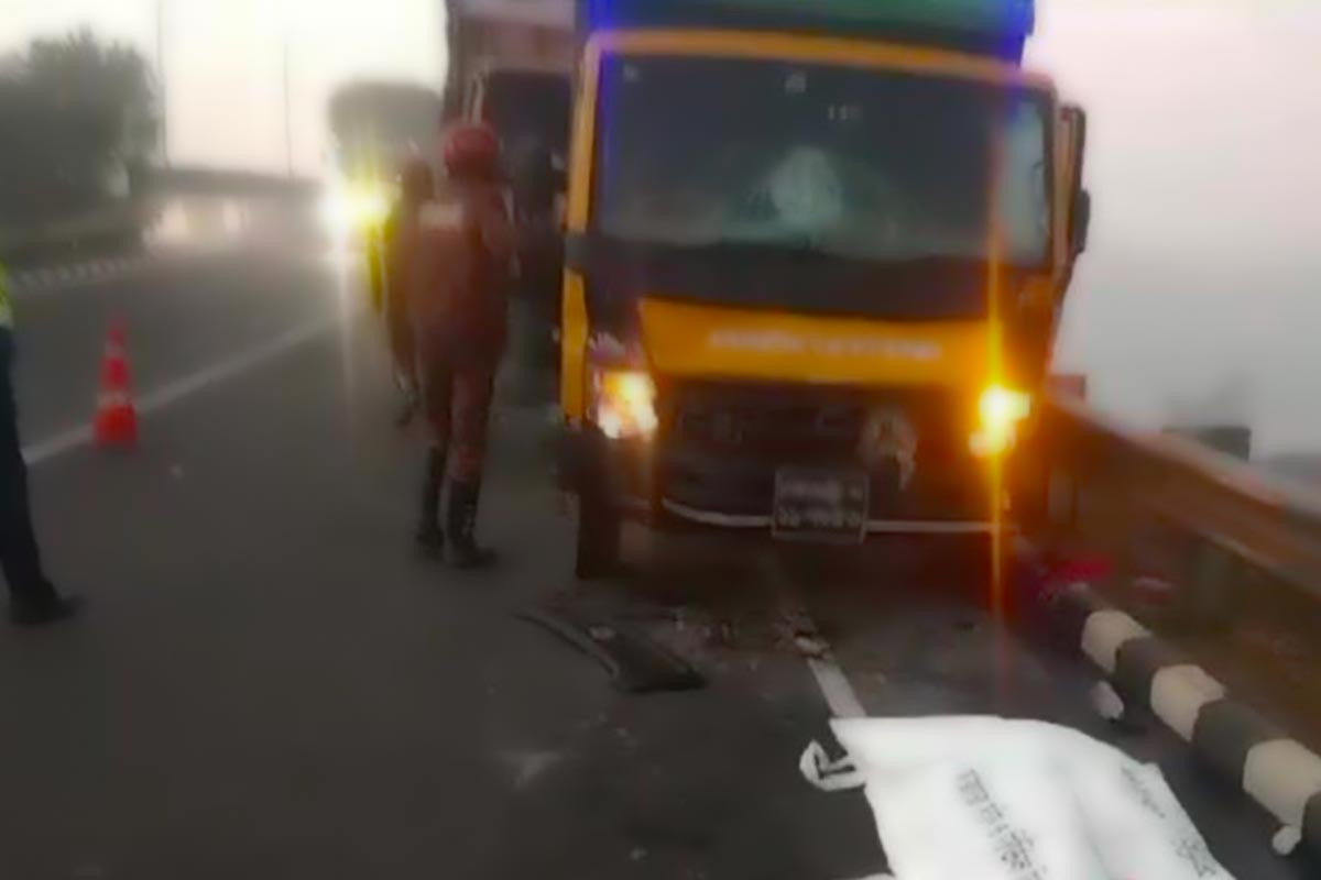 কুয়াশায় ঢাকা-মাওয়া এক্সপ্রেসওয়েতে ফের দুর্ঘটনা, নারী নিহত