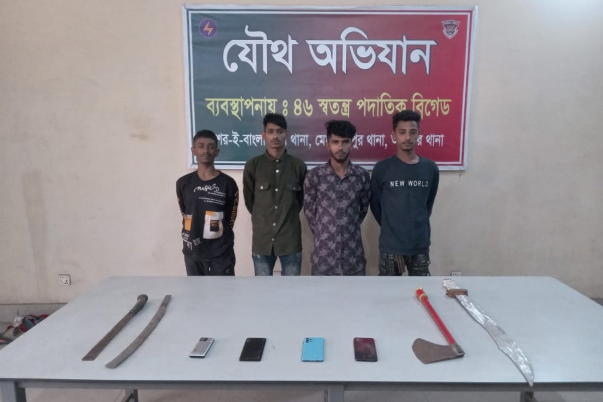 রাজধানীতে সেনা অভিযানে হত্যা মামলার আসামিসহ গ্রেফতার ২৬