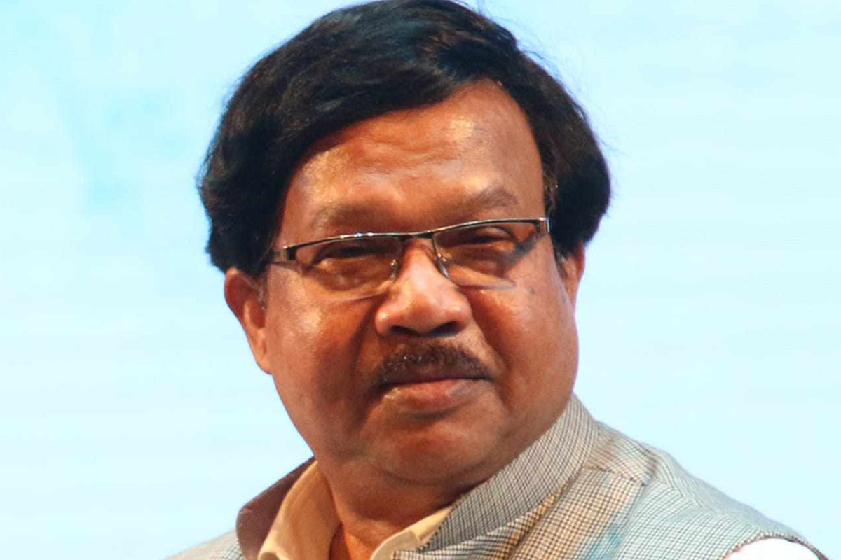 শিল্পকলার সাবেক ডিজি লাকীসহ ২৪ জনের দেশত্যাগে নিষেধাজ্ঞা