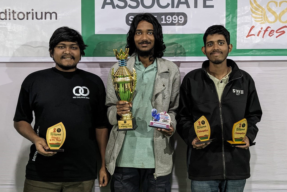 বিভাগীয় বিতর্ক প্রতিযোগিতায় চ্যাম্পিয়ন শাবিপ্রবি