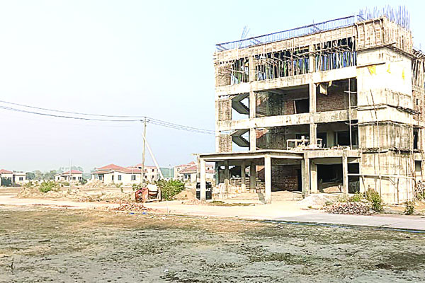মেয়াদের দুই বছর পরও শেষ হয়নি কাজ