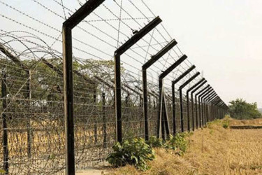 সীমান্তের ওপারে গোয়াইনঘাট-জৈন্তার ১৩ জন আটক