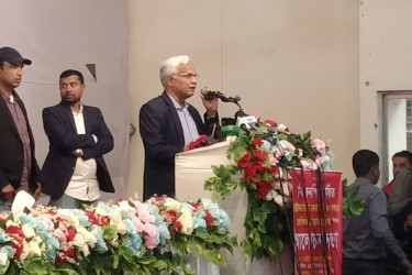 ‘স্বৈরাচারের দোসরদের সরাতে না পারলে ষড়যন্ত্র হতেই থাকবে’