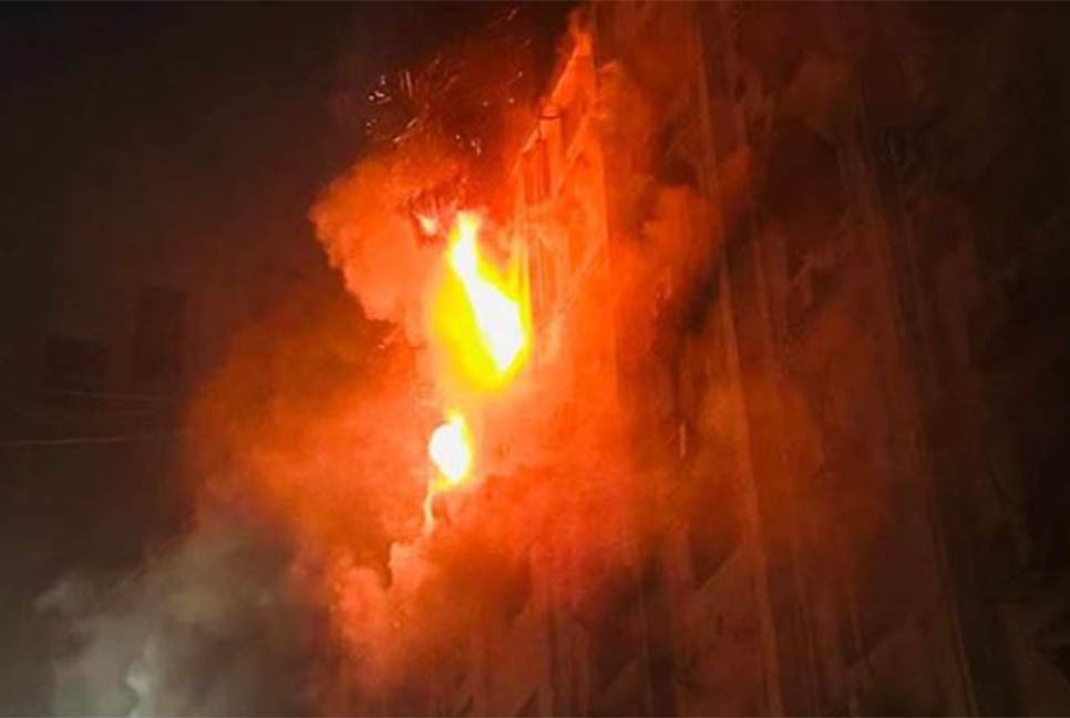 মধ্যরাতে সচিবালয়ে ভয়াবহ আগুন
