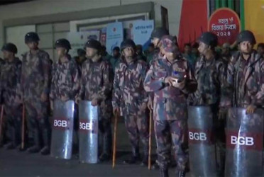 সচিবালয়ে অগ্নিকাণ্ড: ২ প্লাটুন বিজিবি মোতায়েন