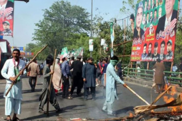 পাকিস্তানের সামরিক আদালতে ৬০ বেসামরিক নাগরিককে কারাদণ্ড