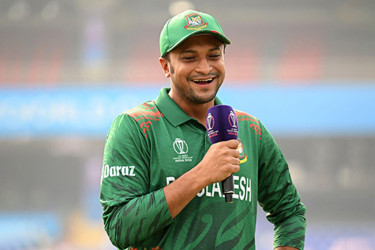 পাকিস্তানের লিগে নাম দিলেন সাকিব, বিপিএল কি খেলা হচ্ছে না?