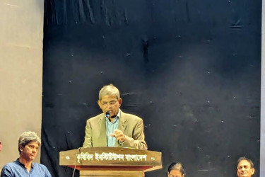 বাংলাদেশ জটিল রাজনৈতিক সময়ের মধ্য দিয়ে যাচ্ছে : মির্জা ফখরুল
