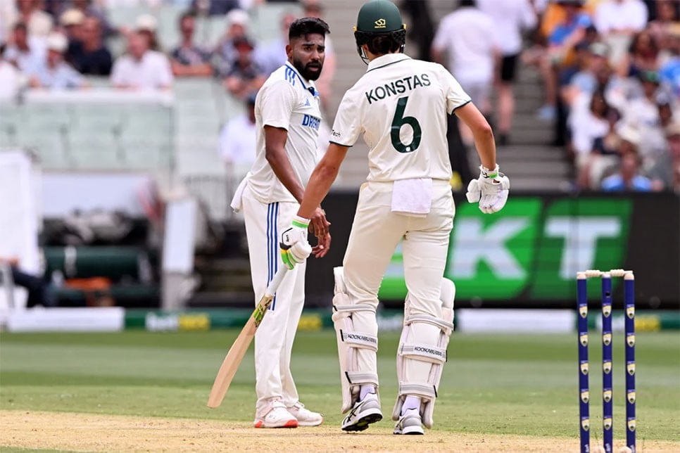 সিরাজকে কেন বাদ দিতে বললেন গাভাস্কার?