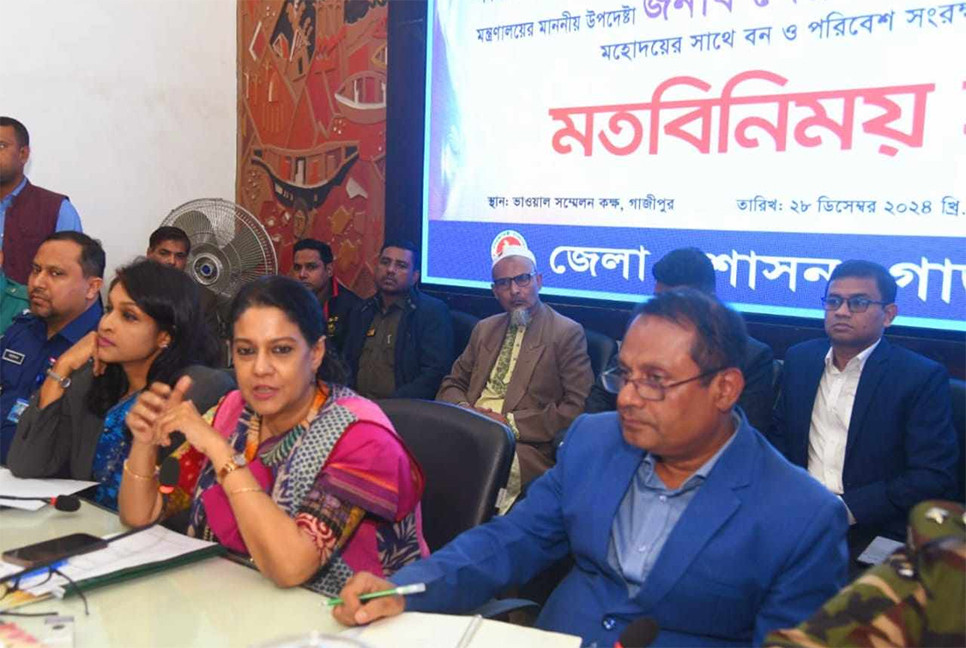 বনভূমির অবৈধ দখলকারীরা যত প্রভাবশালীই হোক, কঠোর ব্যবস্থা নেওয়া হবে: পরিবেশ উপদেষ্টা
