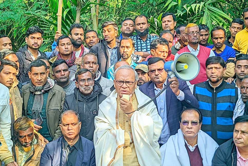 হাজার কোটি টাকার দুর্নীতি ঢাকতে সচিবালয়ে আগুন : রিজভী