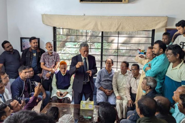 'রাজনীতিতে গুণগত পরিবর্তন আনতে হবে'
