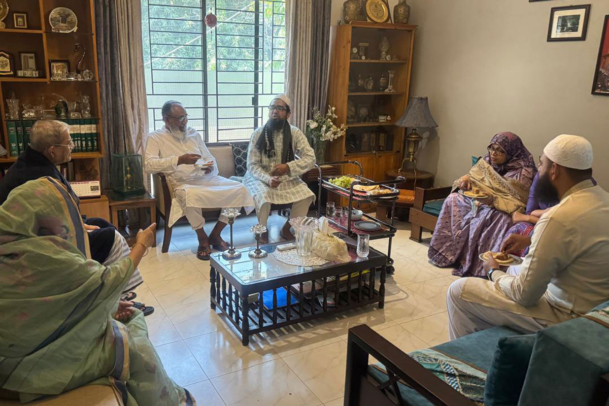 মির্জা ফখরুলের সঙ্গে সাক্ষাৎ করলেন ১৭ বছর পর কারামুক্ত বিএনপি নেতা পিন্টু