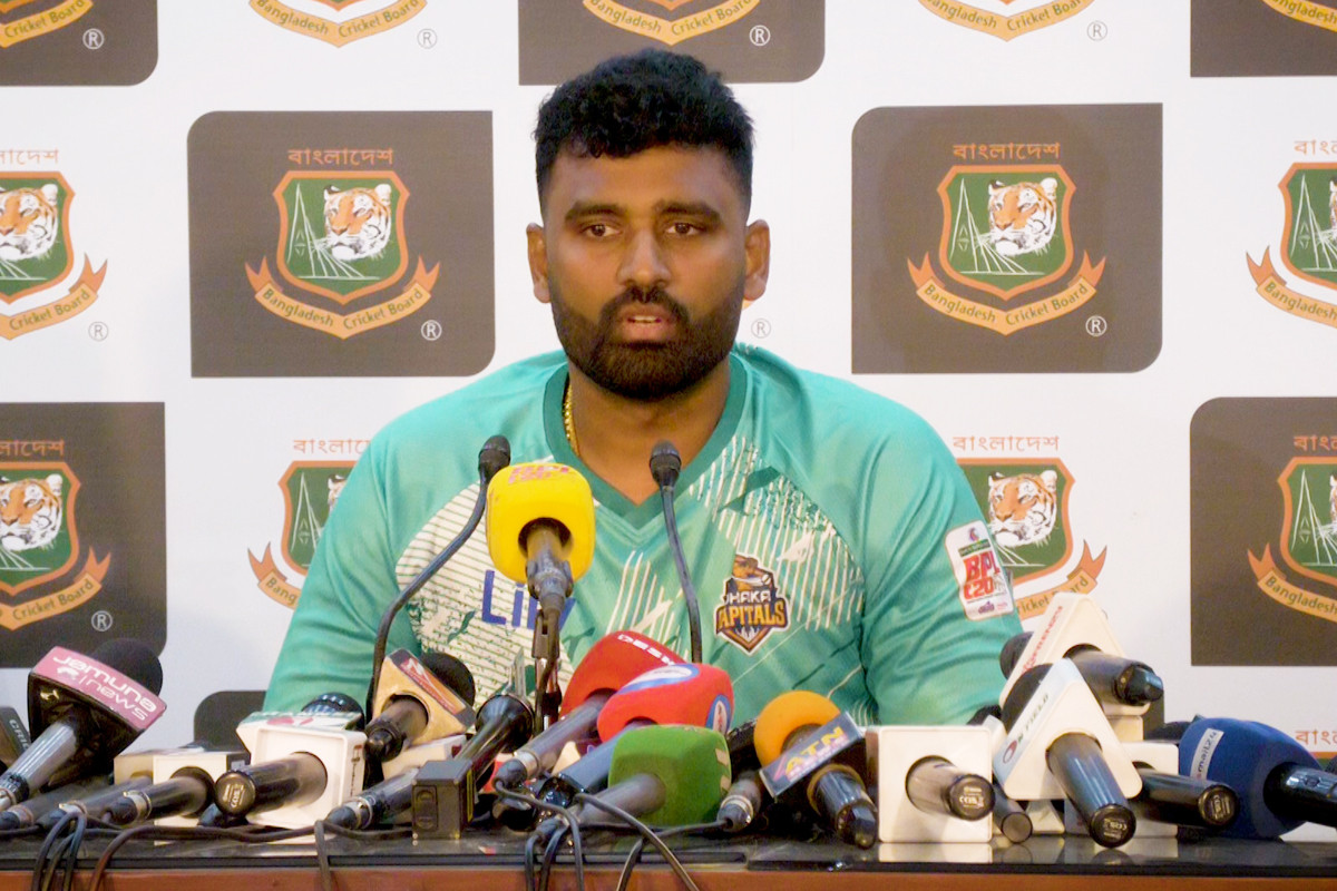 দলের ভারসাম্য নিয়ে খুশি ঢাকার অধিনায়ক থিসারা