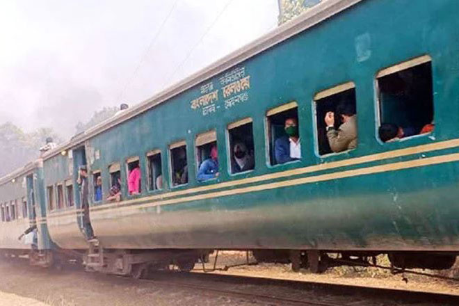 দুই ঘণ্টা পর ঢাকা-ময়মনসিংহ রুটে ট্রেন চলাচল স্বাভাবিক