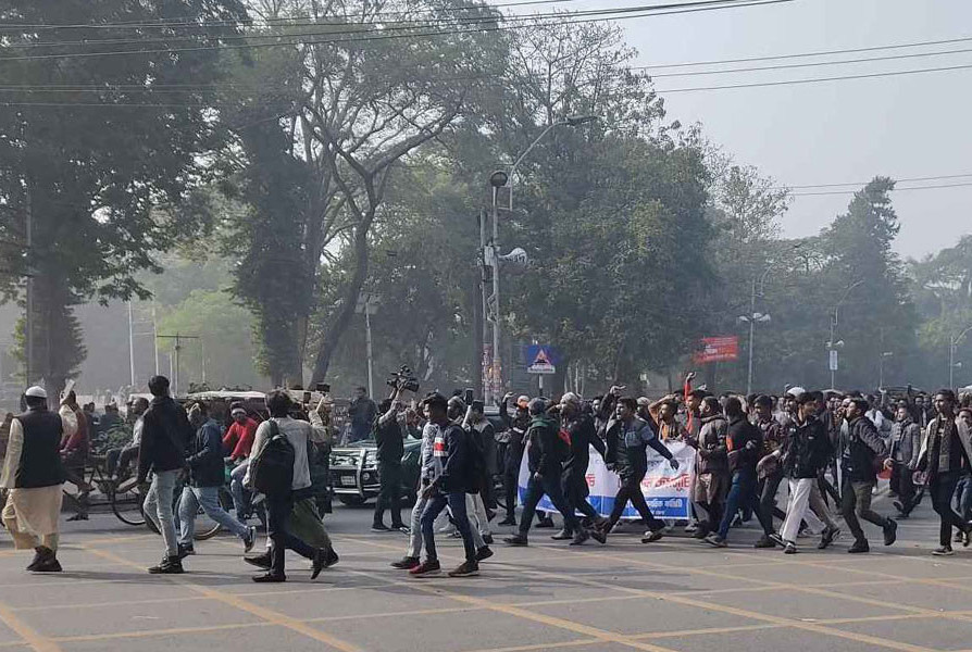 ‘মার্চ ফর ইউনিটি’ কর্মসূচিতে যোগ দিতে শহীদ মিনারে জড়ো হচ্ছেন শিক্ষার্থীরা