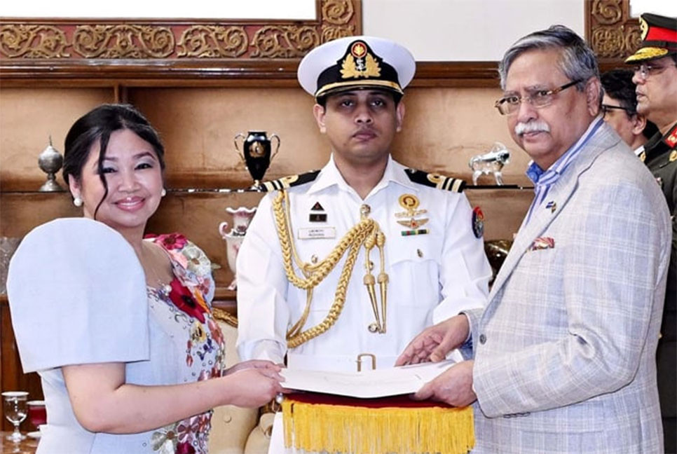 রিজার্ভ চুরির অর্থ দেশে ফেরাতে ফিলিপাইনের সহযোগিতা চাইলেন রাষ্ট্রপতি