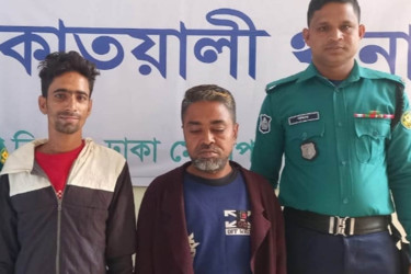 বাবুবাজার থেকে দুই ছিনতাইকারী গ্রেফতার