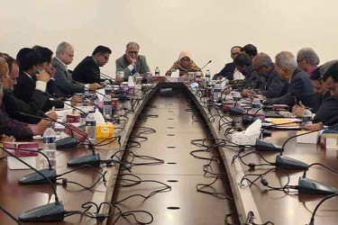 ‘যেখানেই হাত দিচ্ছি সেখানেই সমস্যা ও অনিয়ম’