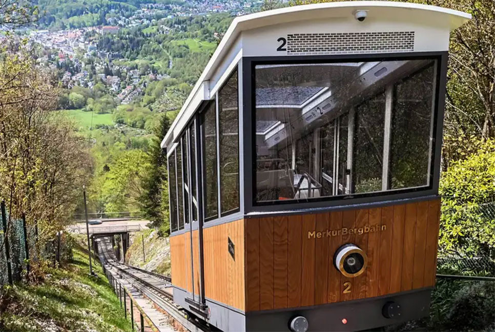 ট্রেন ব্রেকিংয়ে উৎপাদিত শক্তিতে উষ্ণ হোটেল!