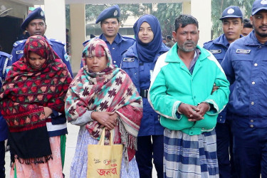 নওগাঁয় চোর চক্রের ৩ সদস্য গ্রেফতার