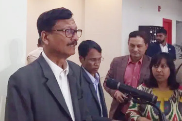 ভারত থেকে শেখ হাসিনাকে ফেরানো ও স্বার্থের ইস্যু পাশাপাশি চলবে