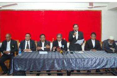 বরিশাল বারের দায়িত্বে বিএনপি-জামায়াতপন্থী আইনজীবীরা