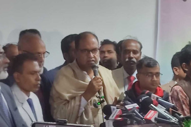 গণতন্ত্র উত্তরণের একমাত্র পথ নির্বাচন : শামসুজ্জামান দুদু