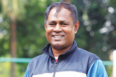 এলিট একাডেমির কোচ হয়ে ফিরলেন ছোটন