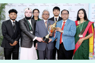 ’৭৫ থেকে শিক্ষা নিলে ’২৪ এ আওয়ামী লীগের করুণ পরিণতি হতো না : বাংলা একাডেমির সভাপতি