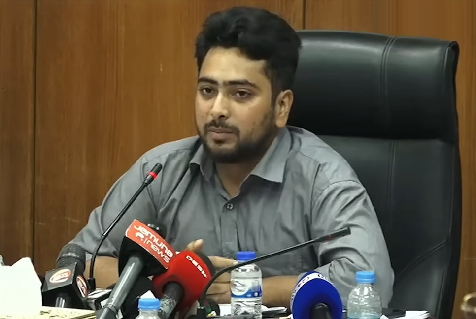 নাম ব্যবহার করে তদবির বিষয়ে যে বার্তা দিলেন উপদেষ্টা নাহিদ