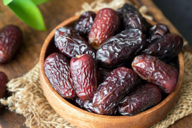 শীতে নিয়মিত খেজুর খাওয়ার উপকারিতা