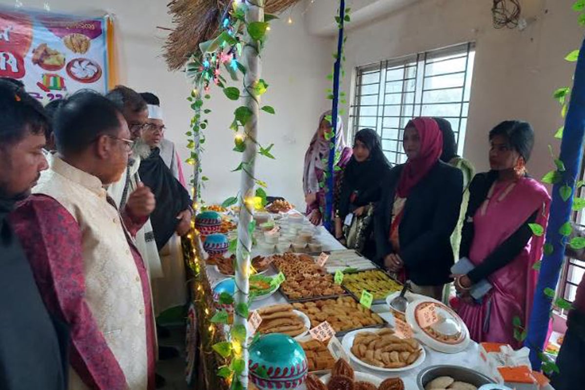 কালিয়াকৈরে পিঠা উৎসব অনুষ্ঠিত