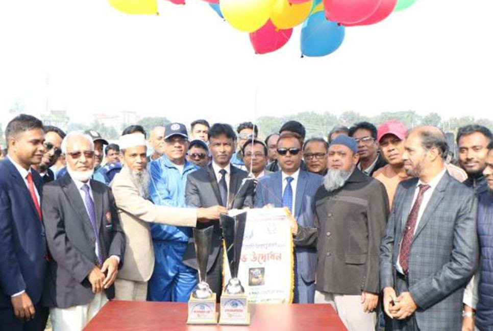 বরিশালে ডিসি কাপ টি টুয়েন্টি ক্রিকেট টুর্নামেন্টের উদ্বোধন