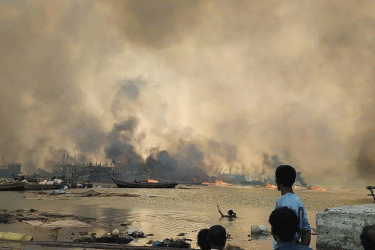মিয়ানমারে জান্তা বাহিনীর হামলায় নিহত ৪০, ৫০০ বাড়িঘর ধ্বংস!