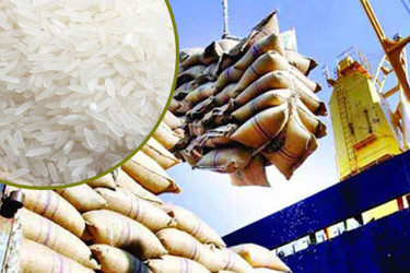 ভারত থেকে আসা ২৭ হাজার টন চাল খালাস শুরু