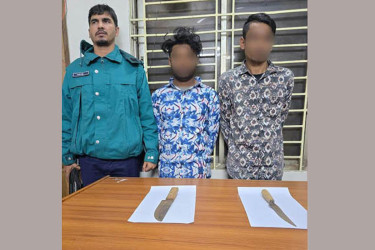 বাড্ডায় দুই ছিনতাইকারী দেশীয় অস্ত্রসহ গ্রেফতার