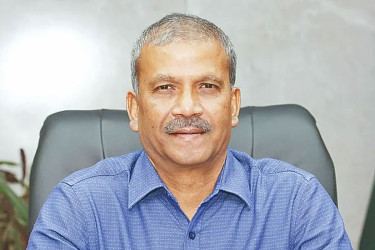 ঢাবি ও সাত কলেজের শিক্ষার্থীদের সংঘর্ষ অনাকাঙ্ক্ষিত : আসিফ নজরুল