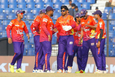 ক্রিকেটারদের হোটেল ছাড়া নিয়ে যে ব্যাখ্যা দিলো রাজশাহী