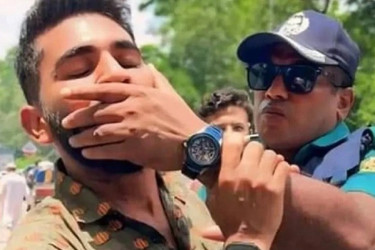 আন্দোলনে শিক্ষার্থীর মুখ চেপে ধরা সাবেক পুলিশ কর্মকর্তা কারাগারে