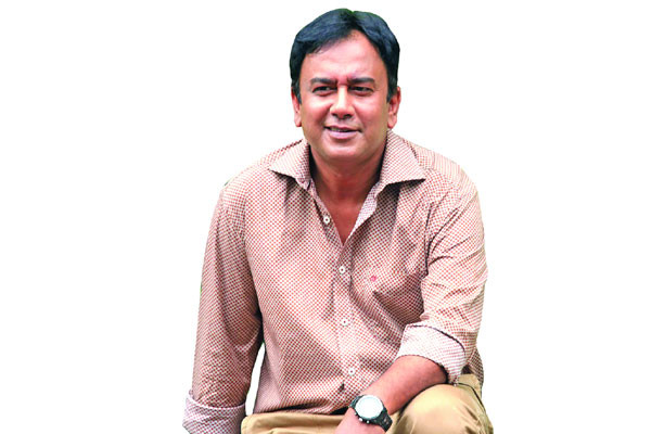 জীবনটা আসলে আয়নার মতো