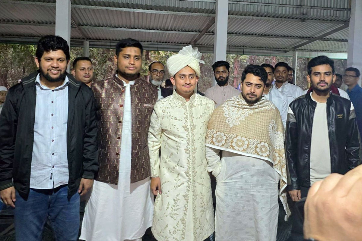 নতুন জীবনের জন্য দোয়া চাইলেন সারজিস