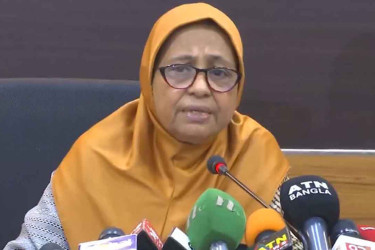 আহতদের মধ্যে ৩০ জনকে দেশের বাইরে পাঠানো হয়েছে: স্বাস্থ্য উপদেষ্টা