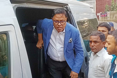 ম্যাক্স গ্রুপের চেয়ারম্যান আলমগীরকে জেলগেটে জিজ্ঞাসাবাদের নির্দেশ