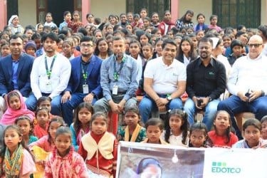 দিনাজপুরের সেন্ট ফ্রান্সিস হাই স্কুলে আলো ছড়াল ইডটকো